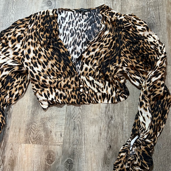 Top - Picture 2 of 2